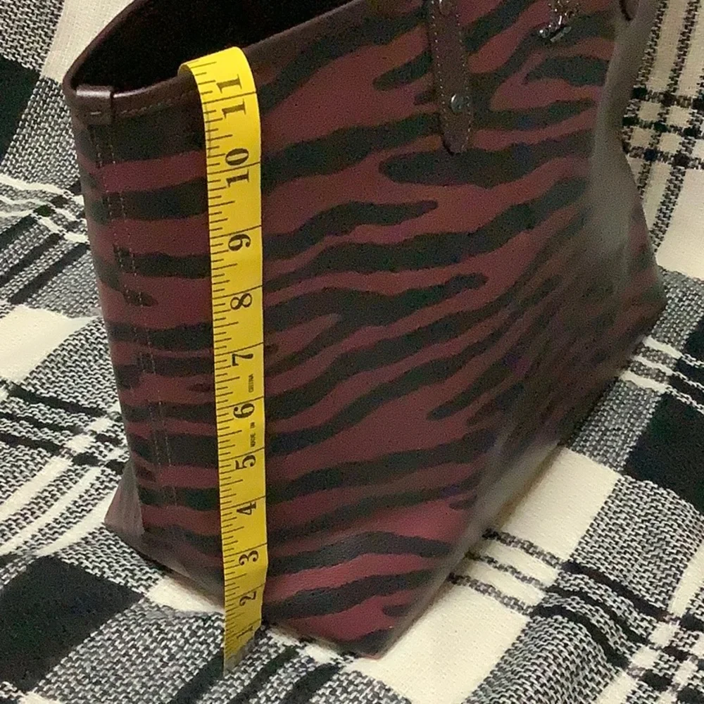 Coach burgundy & black zebra print reversible leather tote purse - Picture 8 of 10